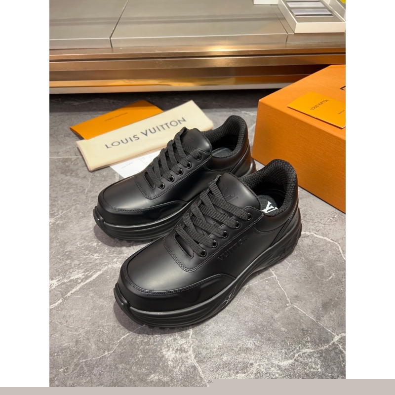 l**is V*t*n sneakers